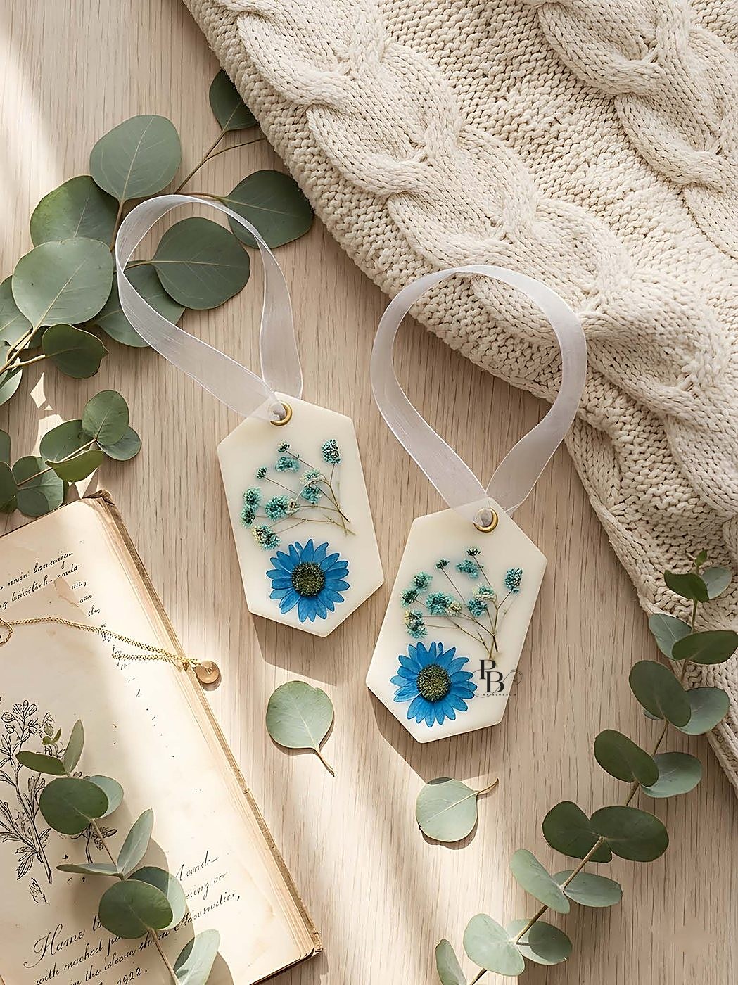 Hexagonal wax sachets with blue daisy and pressed flower designs, handmade soy wax, Pink Blossom bulk order