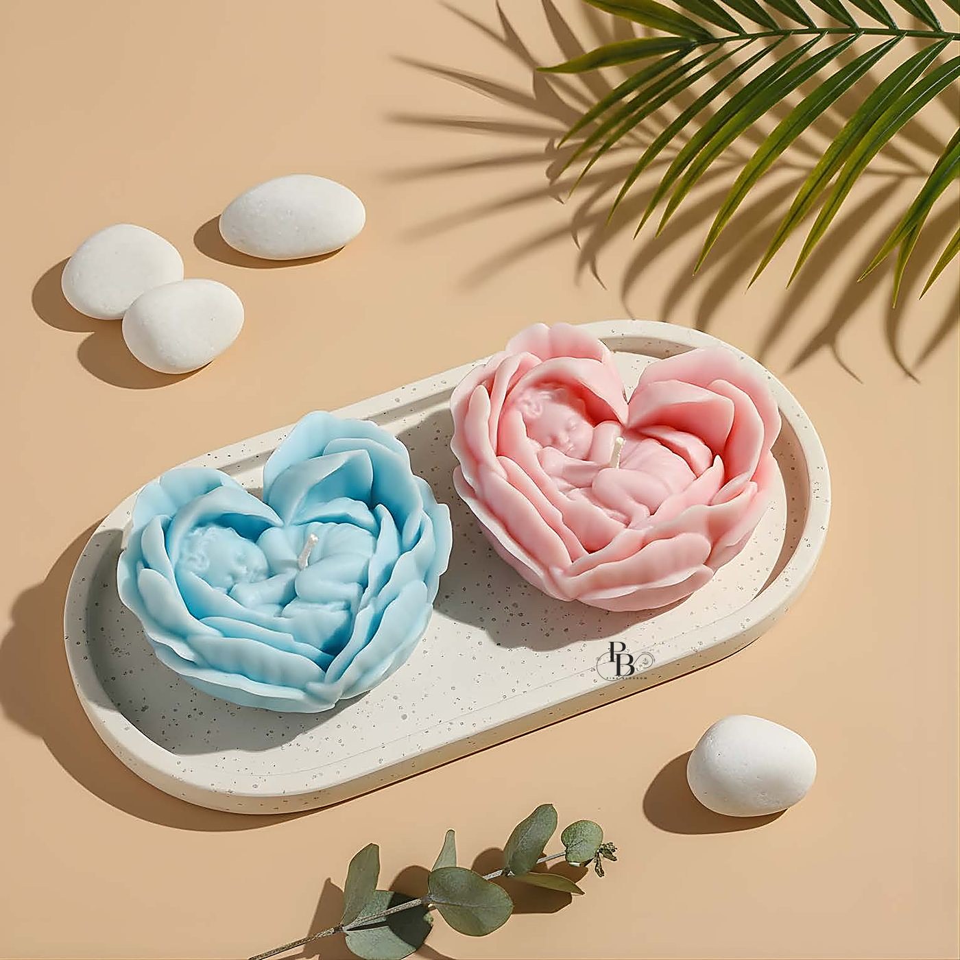 Blue and pink heart-shaped rose candles on an oval tray, handmade soy wax, Pink Blossom bulk order