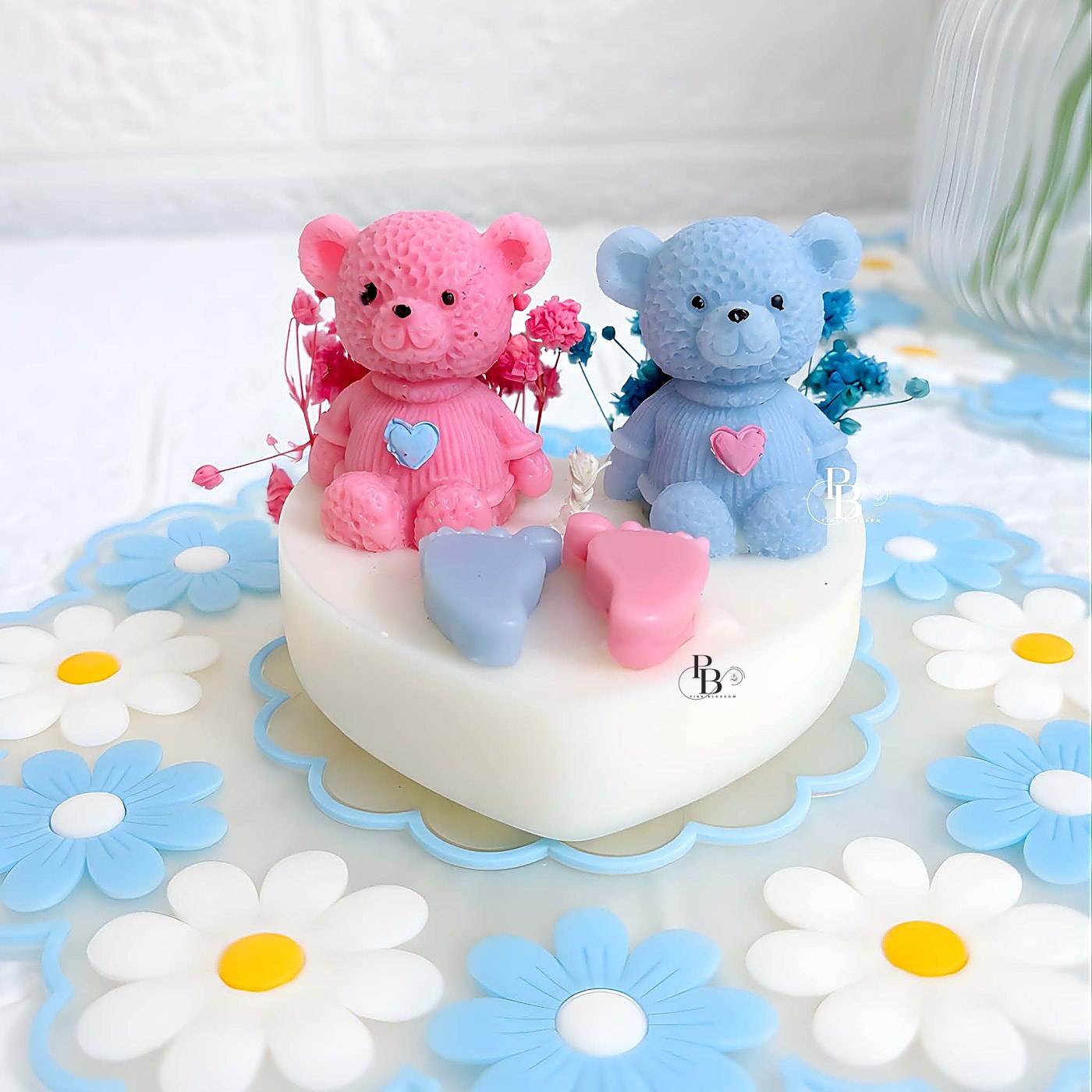 Pink and blue teddy bears on a white heart candle, handmade soy wax, Pink Blossom bulk order