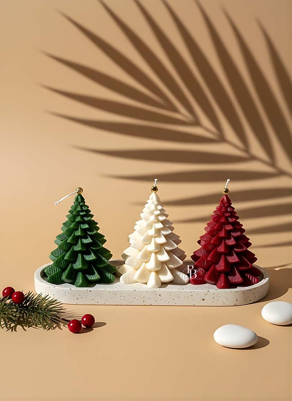 Red, ivory and green Christmas tree candles on a tray (XM 13)